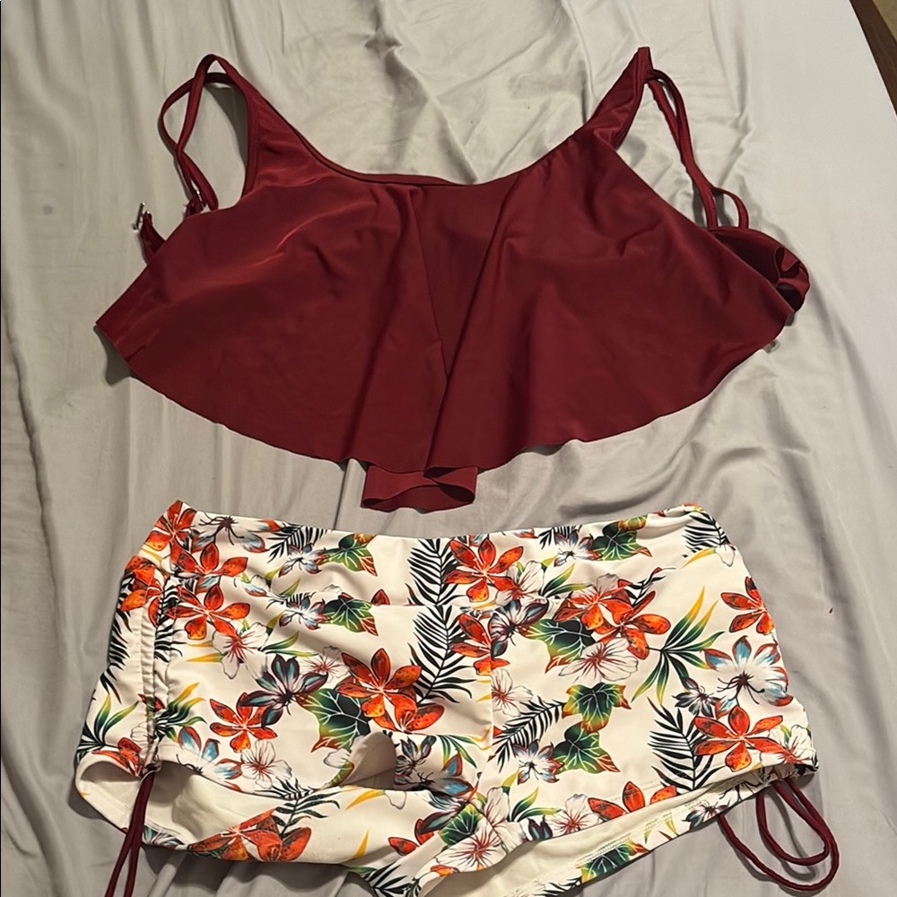 Maroon High-Waisted, Shorts Floral Tankini - Size XL 💕🫶